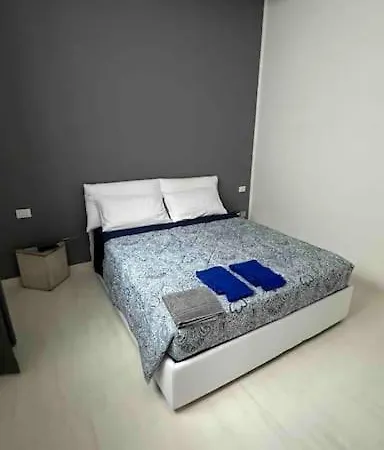 - Space 20 * Mailand